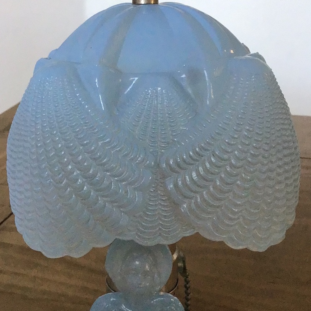 Vintage collectible L.E. Smith "Southern Belle" boudoir lamp. - Picture 4 of 13